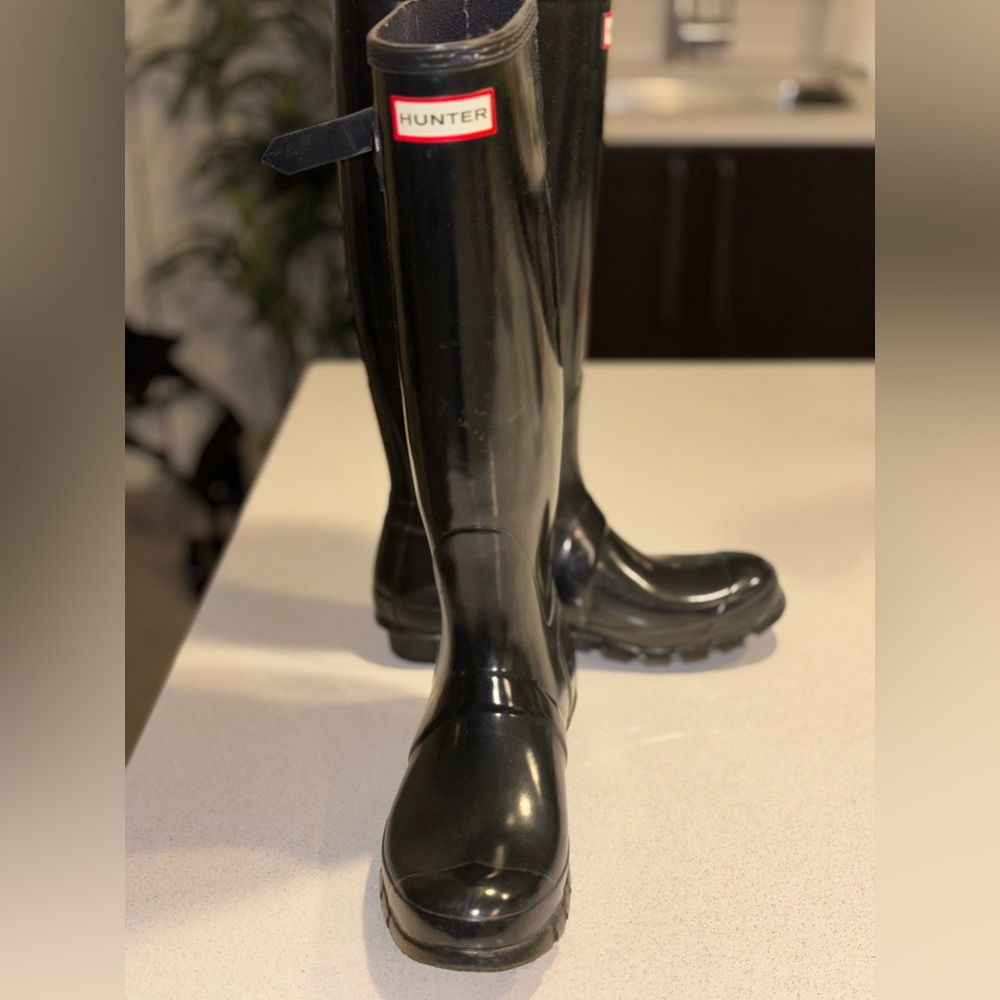 Hunter Gloss Tall Black Boots